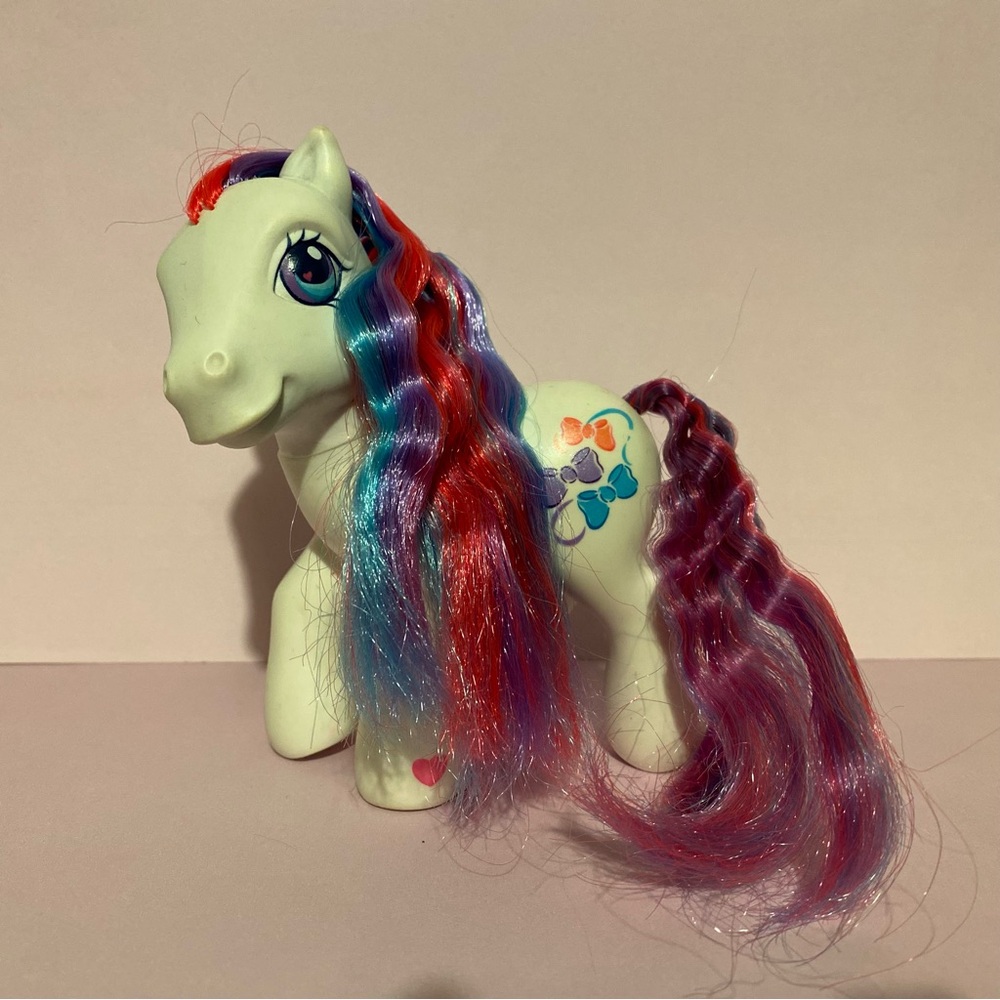 My Little Pony G3 Bowtie 2005 Dazzle Bright Butterfly Island Hasbro